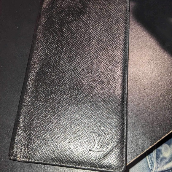 Handbags - LV black wallet long